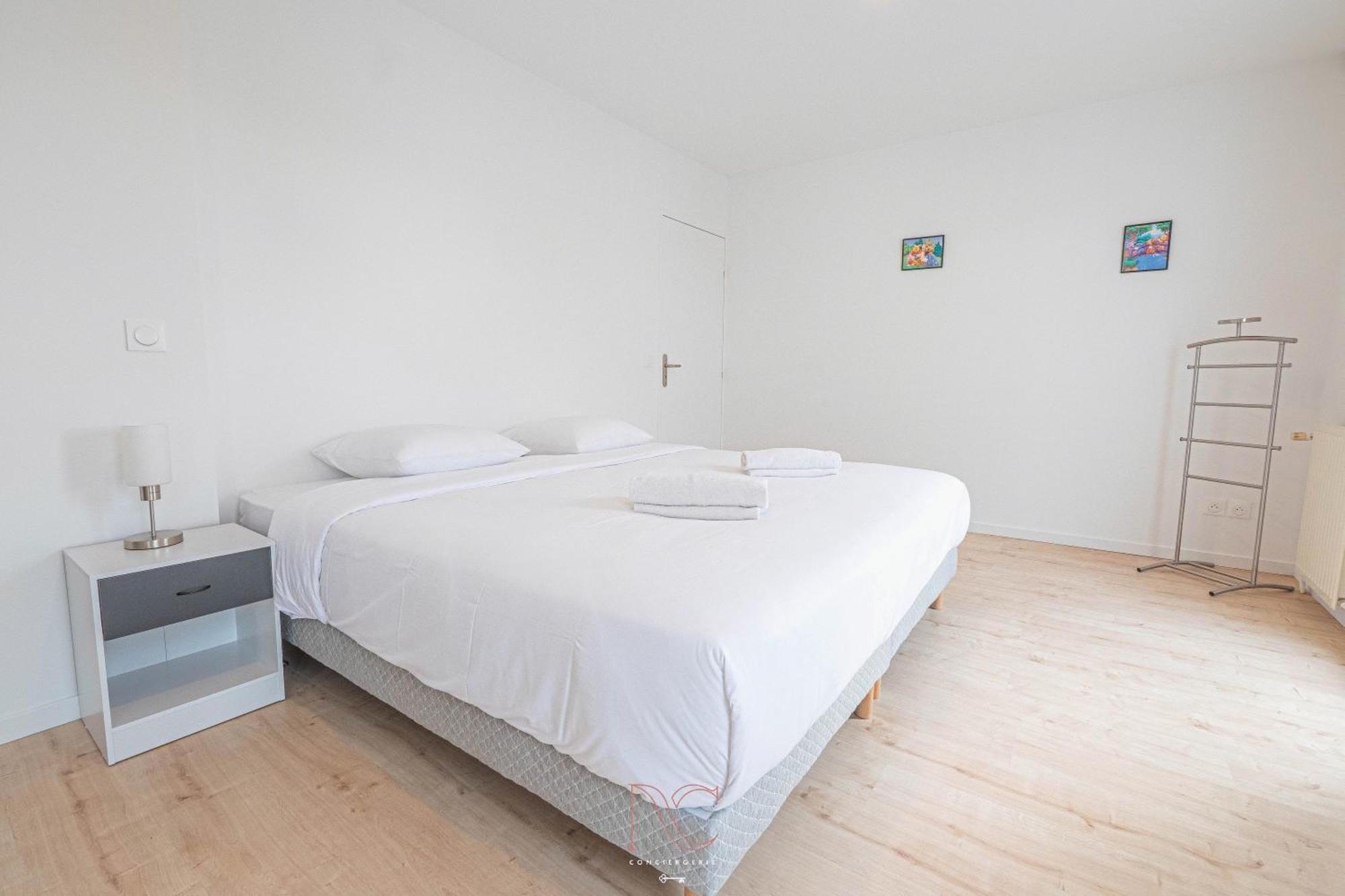 *Disneyland-Paris* 9 Pers, 2 Parkings, Wifi, Ac Montévrain Exterior foto