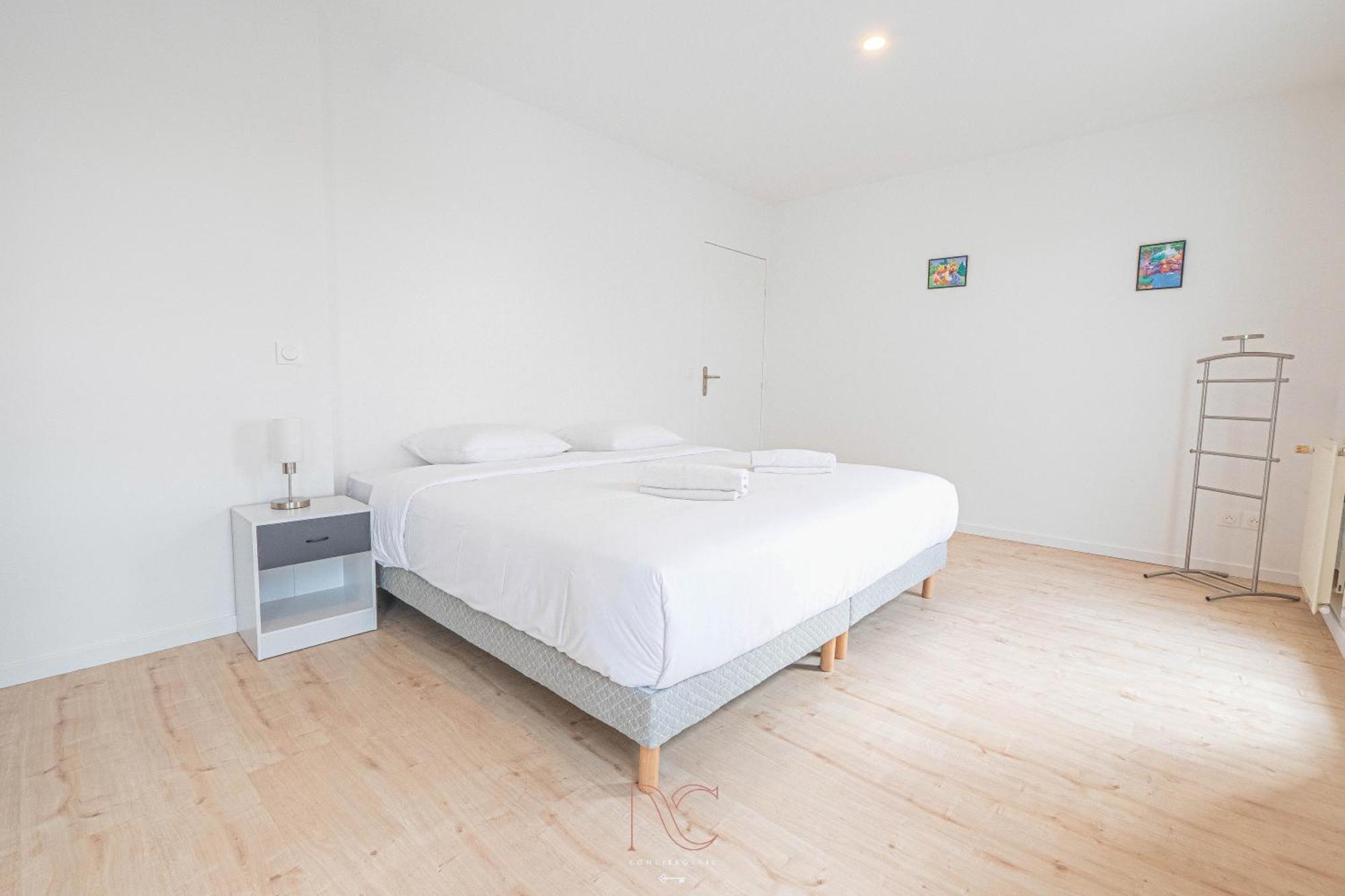 *Disneyland-Paris* 9 Pers, 2 Parkings, Wifi, Ac Montévrain Exterior foto